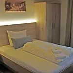 Bed & Breakfast Mammhofer & Breakfast 3*