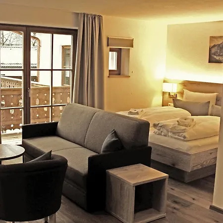 Bed & Breakfast Mammhofer & Breakfast 3*